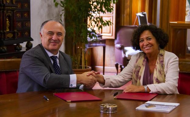 La UGR y Fundación La Caixa renuevan su colaboración en proyectos sociales y financieros