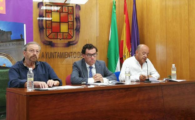 Mujer de 40, con estudios superiores busca... empleo de camarera