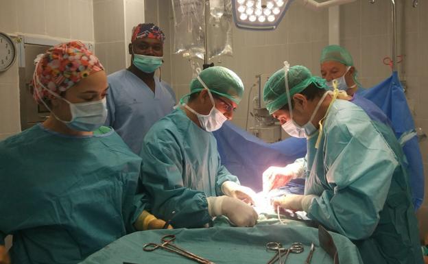 20 años de ayuda sanitaria jienense en los campos de Tinduf