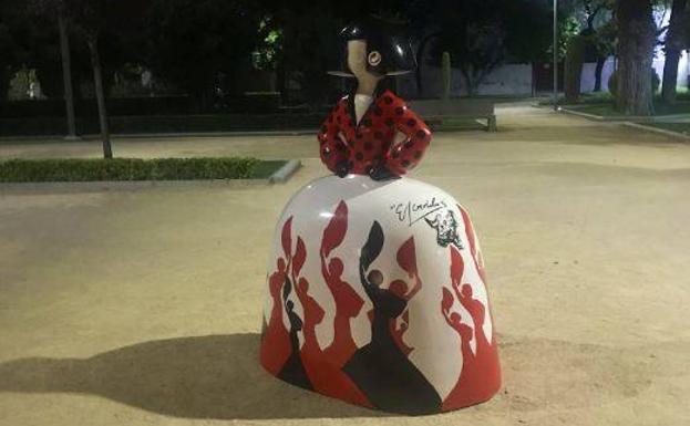 Noche movida para una de las Meninas de La Alameda