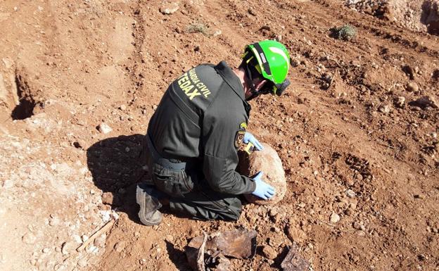 Desactivan en Lopera una bomba con 35 kilos de TNT, usada en la Guerra Civil