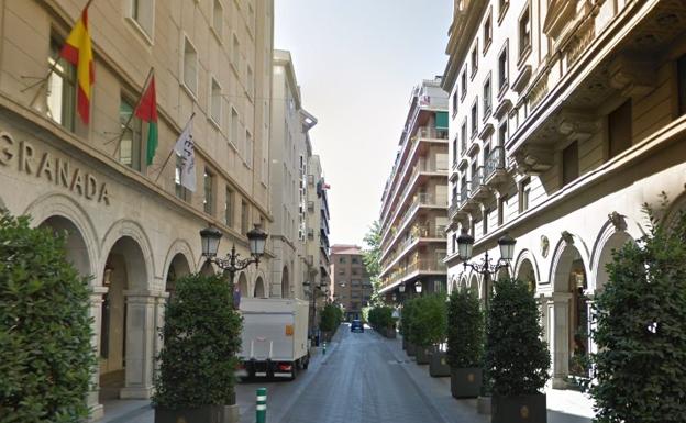 Dan una paliza a un hombre en la calle Ganivet de Granada