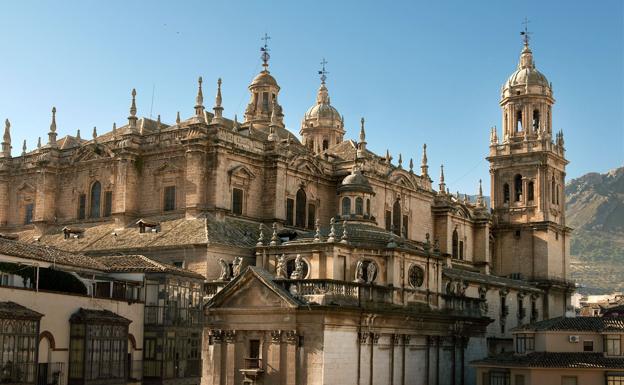 «Debemos cuidar el entorno de la catedral»