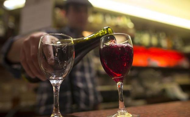 Muere una mujer de 47 años por un coma etílico tras beber «gran cantidad de vino» en Murcia