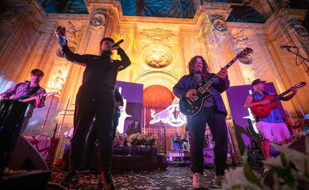 Dellafuente y Raimundo Amador: fiesta de la música folklórica atemporal