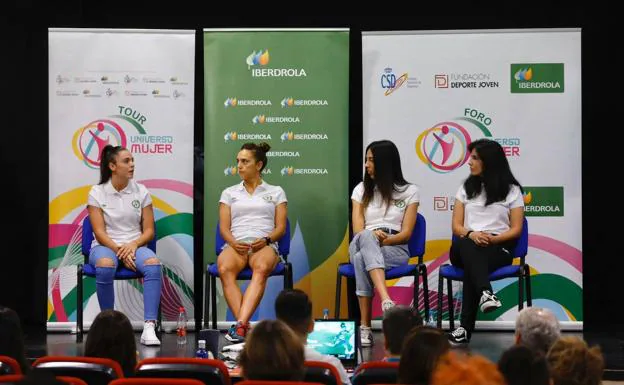 El Foro Universo Mujer levanta el telón de un fin de semana de deporte femenino en Granada