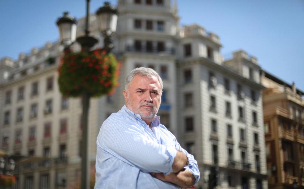 El granadino Julio Díaz-Berbel crea la prueba deportiva más dura del planeta: «Lo que hay después de un Ironman»