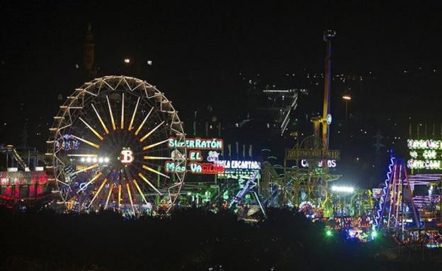 Cuatro niños salen disparados de una atracción de feria y acaban heridos