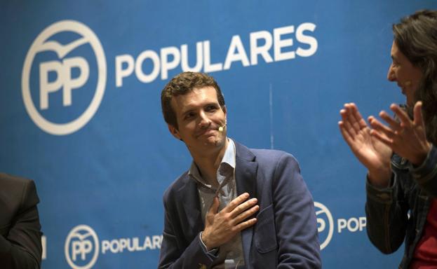Casado no vino a la Feria por la reunión con Sánchez sobre Cataluña