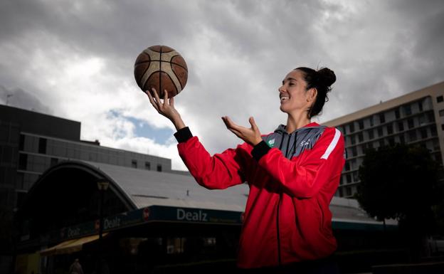 «Tengo dos caras como el Joker, soy eléctrica pero intento aportar calma»