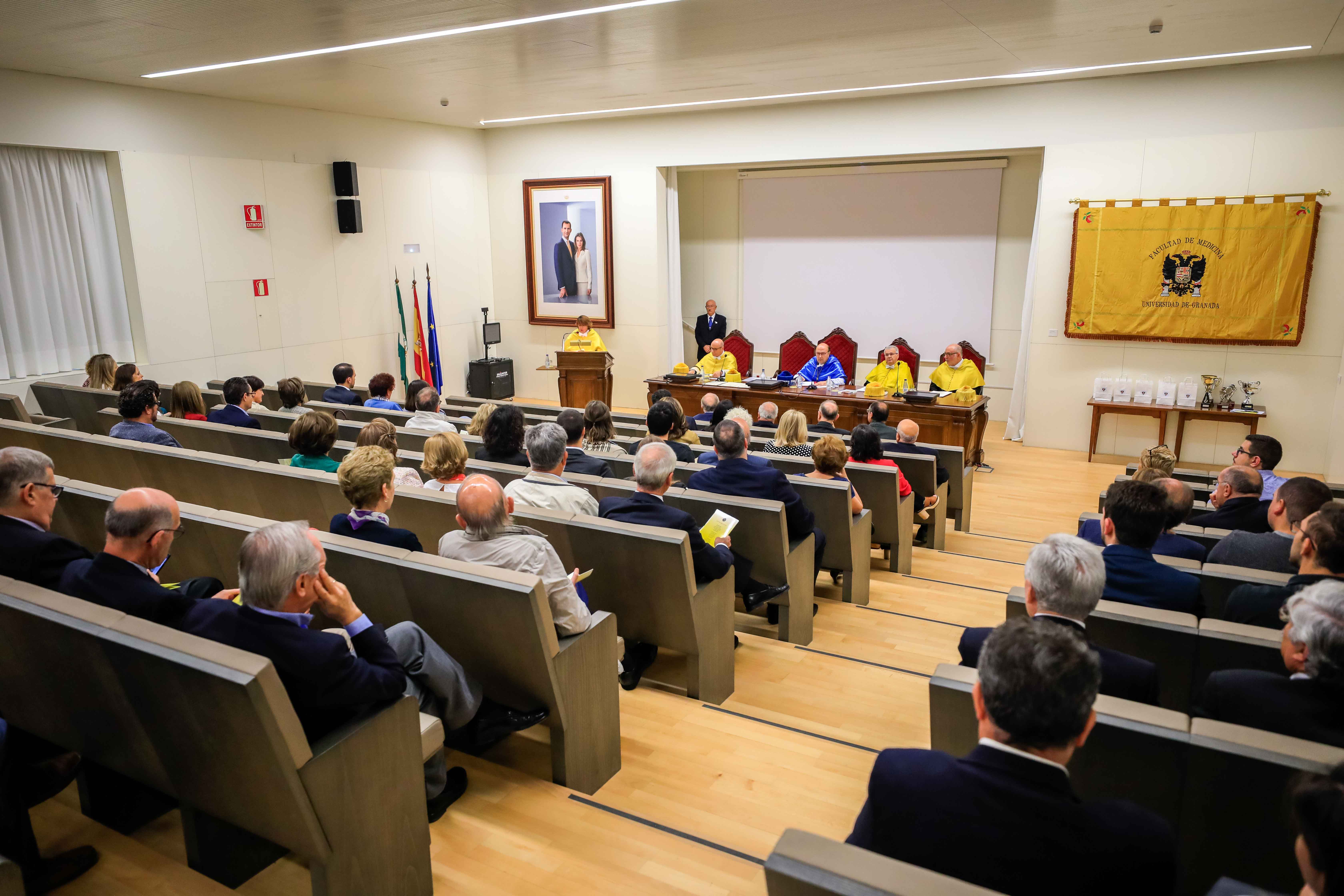 Medicina celebra su patrón