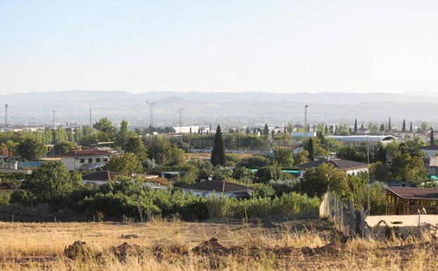 Más de 80 municipios granadinos se interesan en regularizar sus 52.927 cortijos ilegales