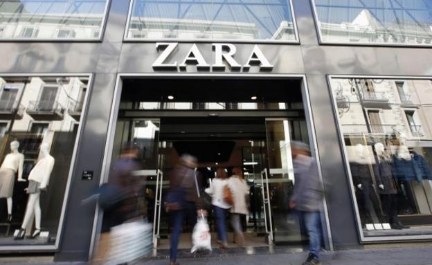 Condenada a seis meses de cárcel por devolver ropa usada en Zara como si fuera nueva