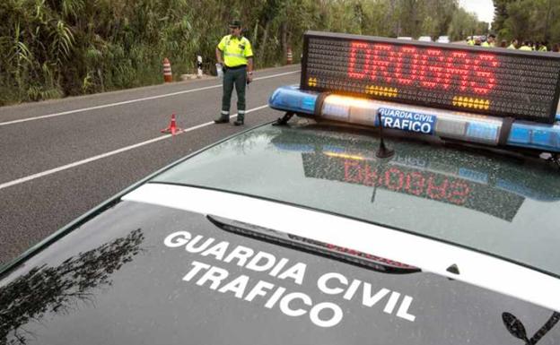 Un conductor da positivo en todas las drogas y sustancias estupefacientes