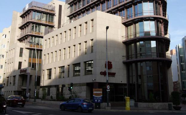 Cajamar organiza tres salones inmobiliarios con 65 inmuebles rebajados hasta al 60%