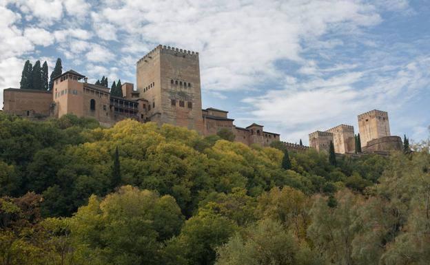 La Junta resalta que la Alhambra tendrá por primera vez un presupuesto por valor de todo lo que recauda