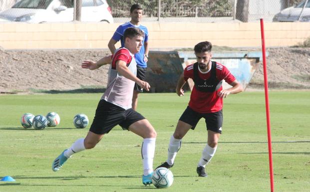 Victoria de la UD Almería ante un Extremadura que no ha dejado de luchar (3 - 2)