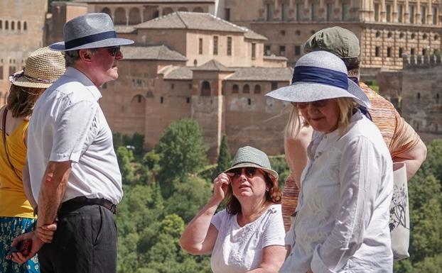 Seis itinerarios para unir la Alhambra y el Albaicín