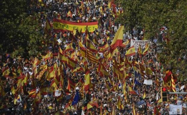 El constitucionalismo también da muestras de cansancio en las calles de Barcelona