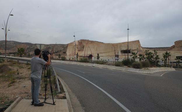 El PSOE pide que se solucione la llegada de Ikea y lamenta los derrumbes en las canteras