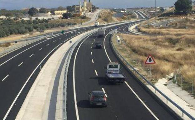 Entra en servicio la variante de Torreperogil, en la A-32