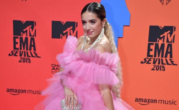 La granadina Lola Índigo, mejor artista español en los premios MTV EMAs