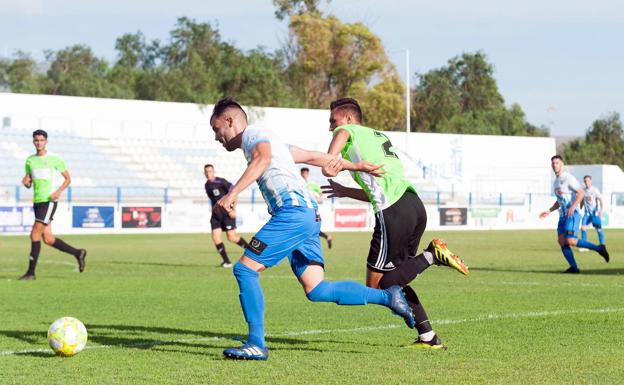El Motril vuelve de Mancha Real con un valioso punto