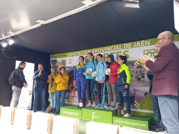 David Palacio y Lola Chiclana dominan en el Cross del Aceite de Torredonjimeno