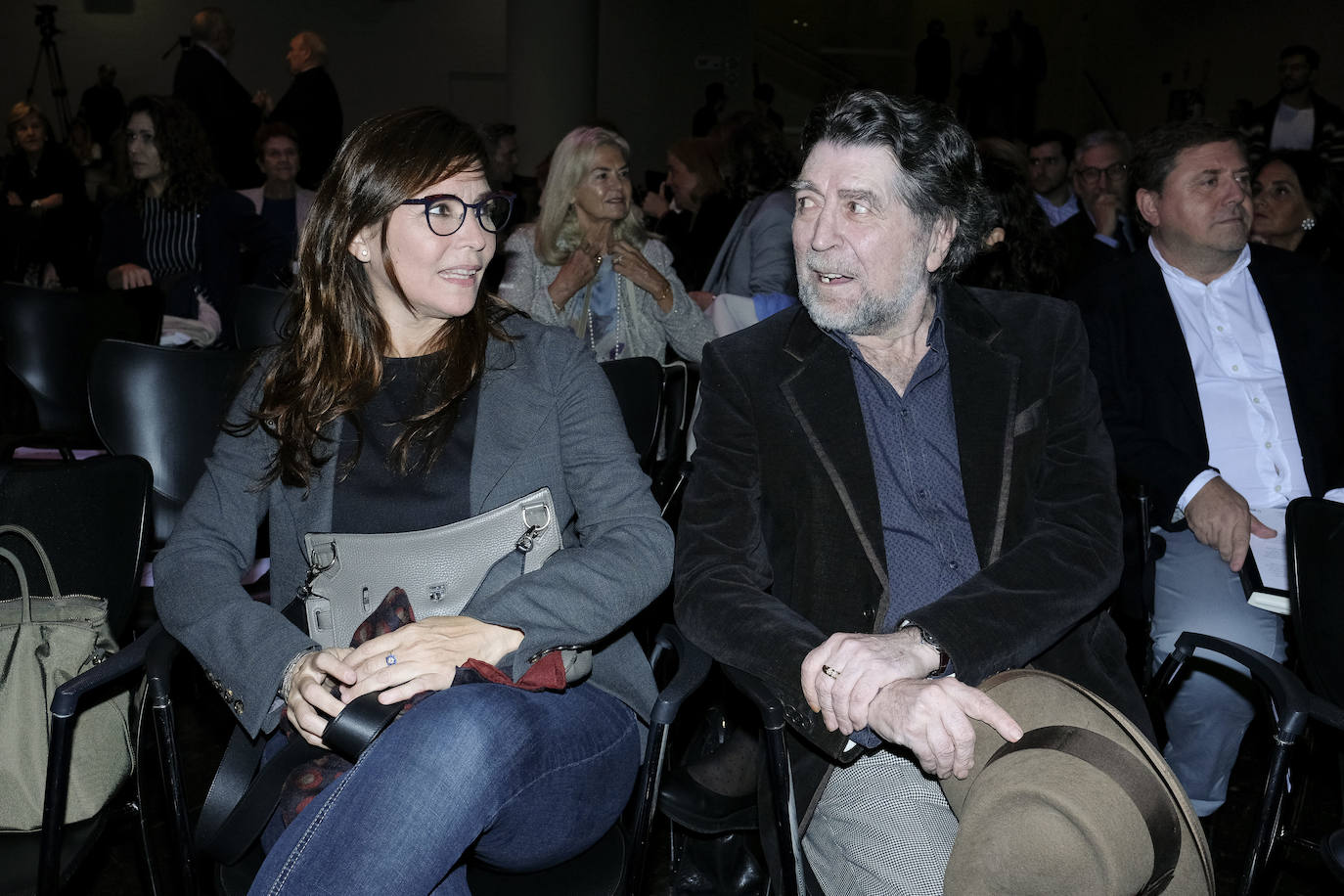 Sabina se rinde a Jimena