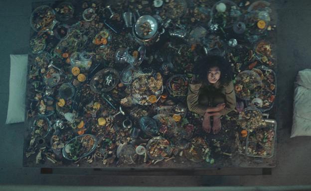 'El Hoyo': lucha con tu vida por comer