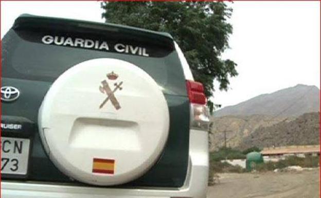 Desalojan a tres personas en Pozo Alcón por un incendio en su vivienda