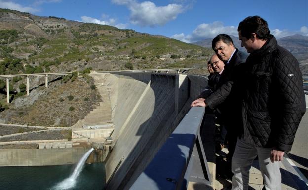 Los candidatos del PP defienden el compromiso de Casado con las infraestructuras de la provincia