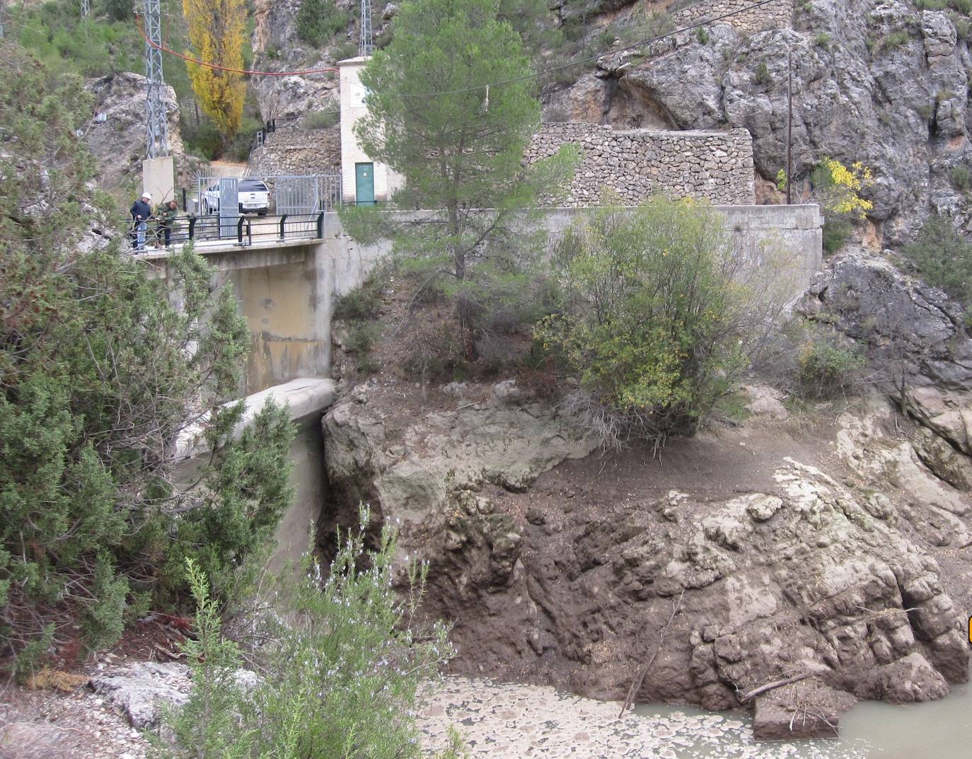 Iberdrola inicia los trabajos para 'resucitar' el río Zumeta, en pleno parque natural