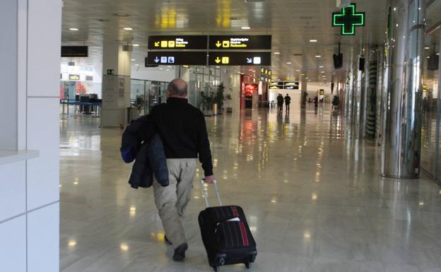Almería, el único aeropuerto de toda Andalucía que cae en número de pasajeros: un 8% en octubre