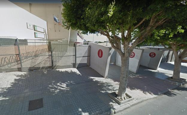 Polémica en Huércal de Almería al sonar el Cara al Sol en la megafonía del instituto