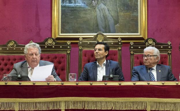 Cuenca pide al alcalde que dimita y deje gobernar al PSOE en el Ayuntamiento
