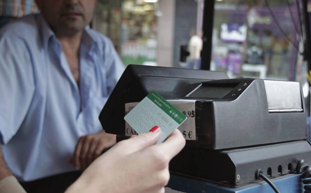 El bus urbano de Almería entra en la tarifa única tras una década de bloqueo institucional