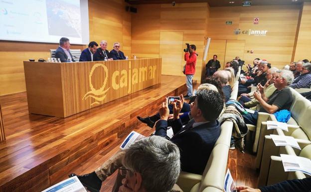 Llevar el tren al puerto, una necesidad inexcusable de futuro