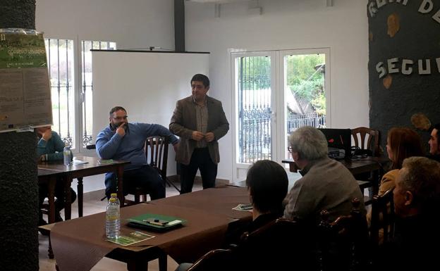 Reyes demanda el relevo generacional en la ganadería para hacer frente a la despoblación