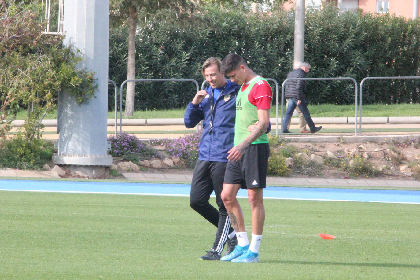 El Almería entrena la presión