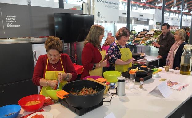 Usuarias de la ONCE demuestran que no existen barreras entre fogones