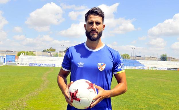 Rosales: «Yo estoy preparado para jugar, el míster decide»