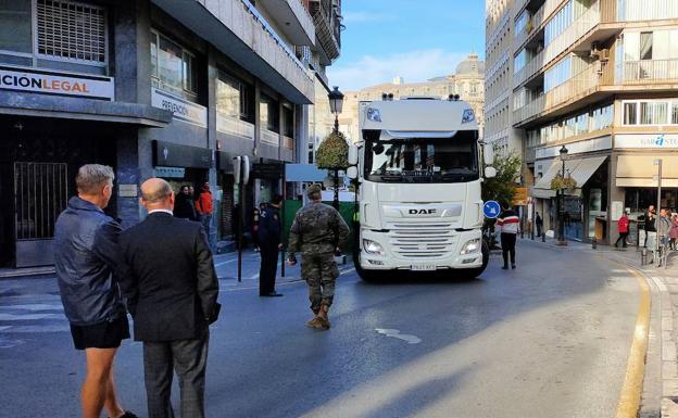 Triple operación de la Guardia Civil en Granada contra la maría: descubren 1.164 plantas y un paquete postal con droga