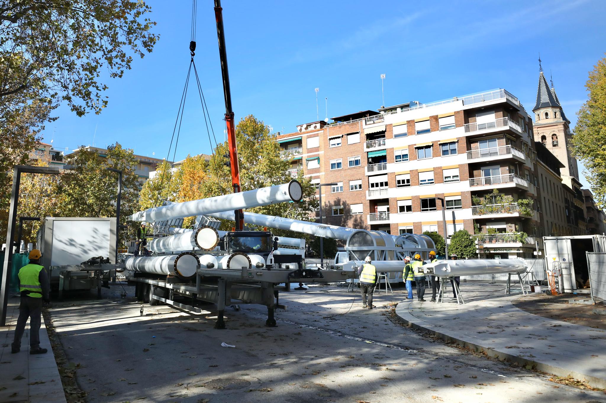 Así se está construyendo la noria del Paseo del Salón