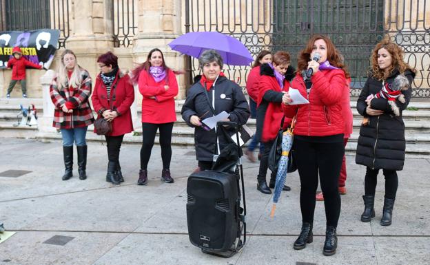 La provincia se tiñe de morado para decir 'basta'