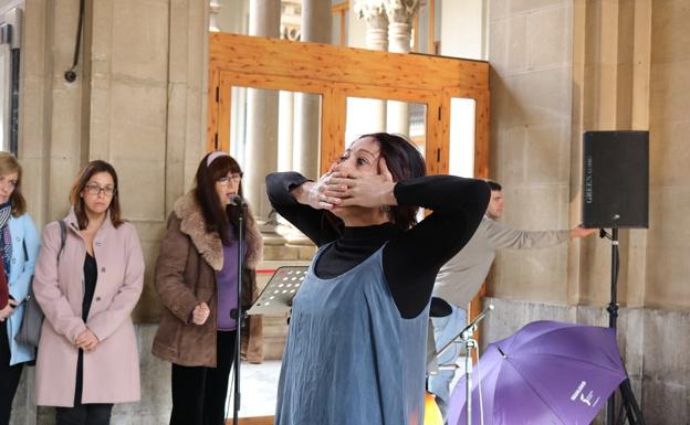 El Gobierno amplía los protocolos policiales de violencia de género a las víctimas de agresiones sexuales