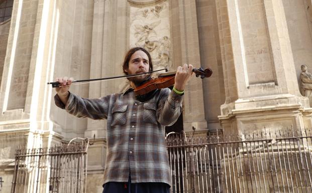 Podemos-IU presenta una iniciativa para favorecer la música en directo en la calle