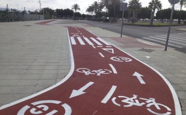Vecinos de Vegas del Genil solicitan un carril bici directo que una su municipio con la capital