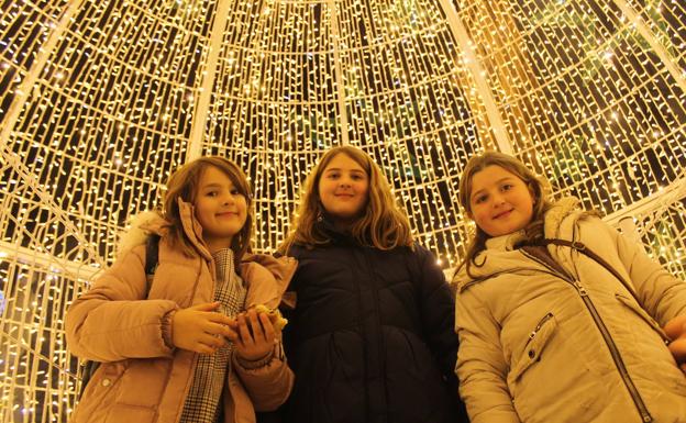 Jaén da la bienvenida a la Navidad con la inauguración del alumbrado