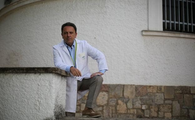 Manuel Bayona, ex gerente de la fusión hospitalaria de Granada, nuevo responsable del Área Sanitaria de Gijón